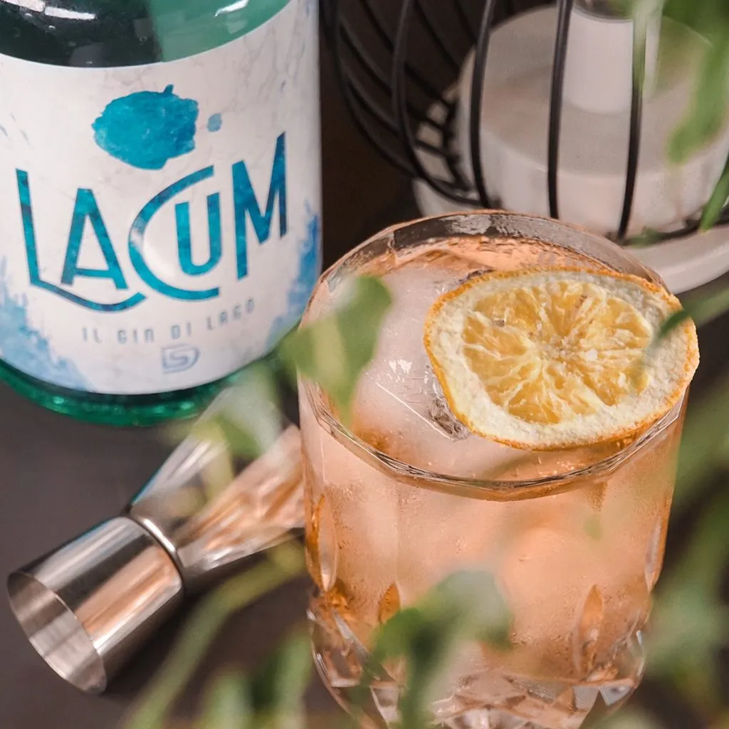 cocktail lacum vespri gin lacum